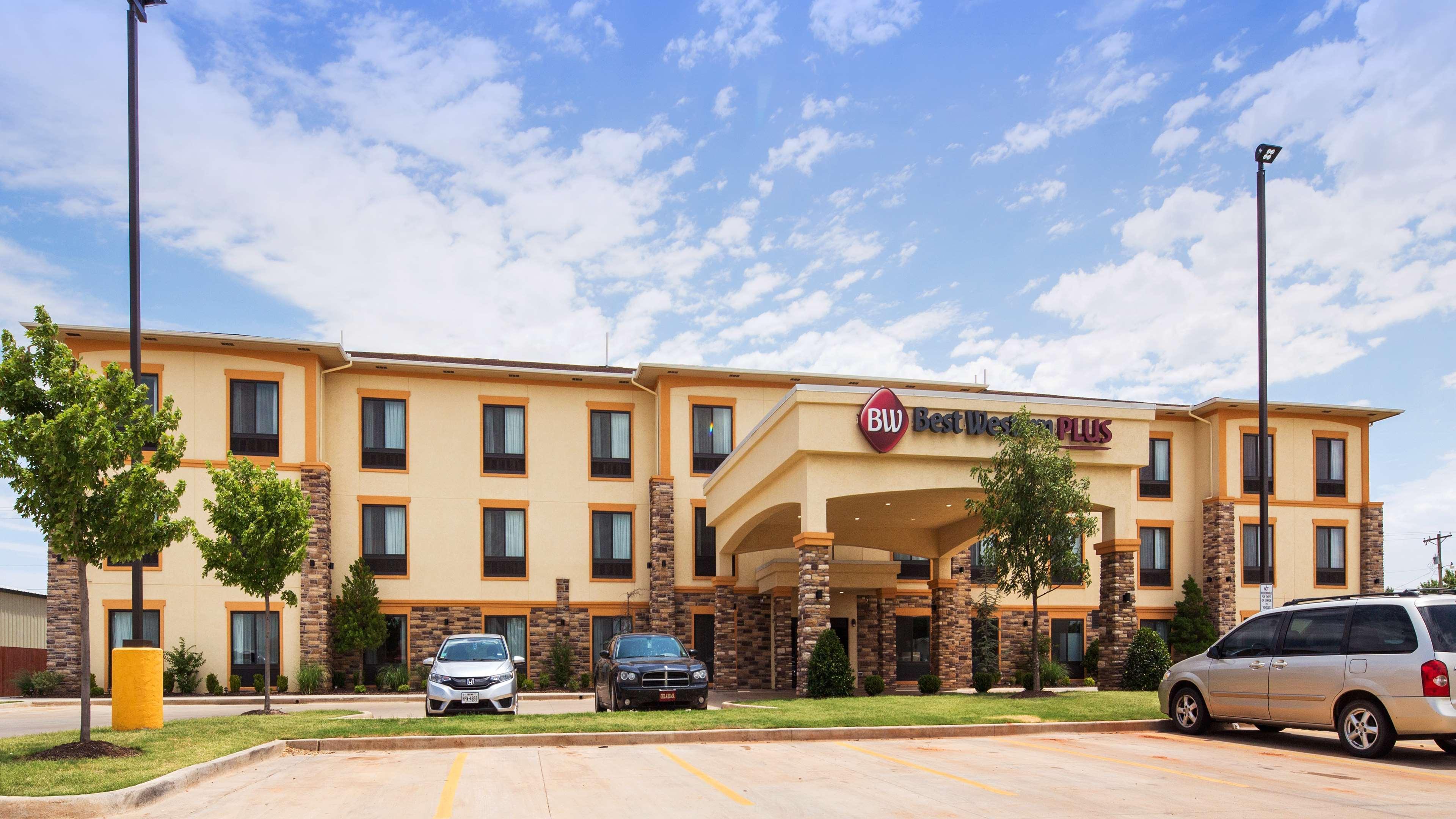 Best Western Plus Fairview Inn & Suites מראה חיצוני תמונה