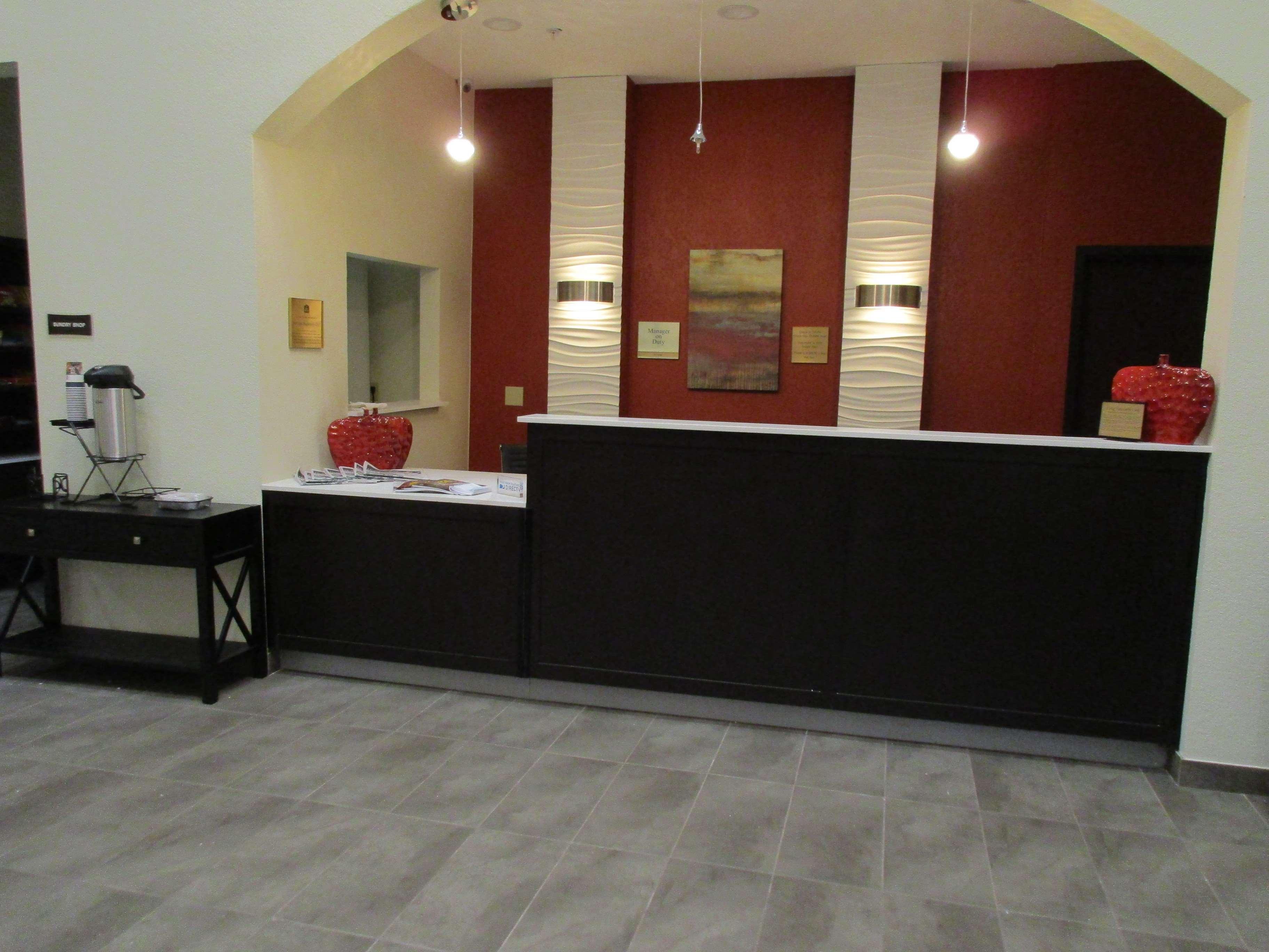 Best Western Plus Fairview Inn & Suites מראה חיצוני תמונה