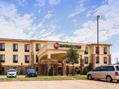Best Western Plus Fairview Inn & Suites מראה חיצוני תמונה